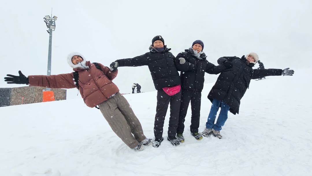 #김성균 정남쓰 믿고 있었다구.. 사진 많이 올려줘서 고마와요..🫶 오늘 9시만 기다림.. 미우새 딱대..

(1/4)