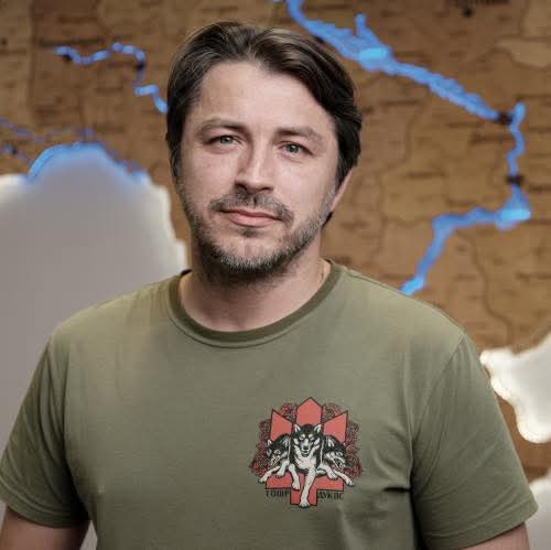EuroMaydan's tweet photo. Що скажете? 

Притула в Канаді на виступі перед українцями:

«Якщо ви не повернетеся — ми завеземо людей з інших країн» 

Підписуйтеся на ЄвроМайдан. Тільки правда, і нічого крім правди
https://t.co/rK4LqG1LEX https://t.co/G6wATM88C0