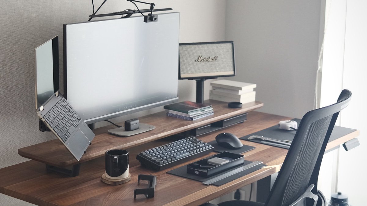 System Tray for DASHBOARD の幅を3/4に変えるブラケットを、LIVE Blu-ray見ながらノリノリで検討中

完成したらMとS各1個の幅になる予定
#desksetup