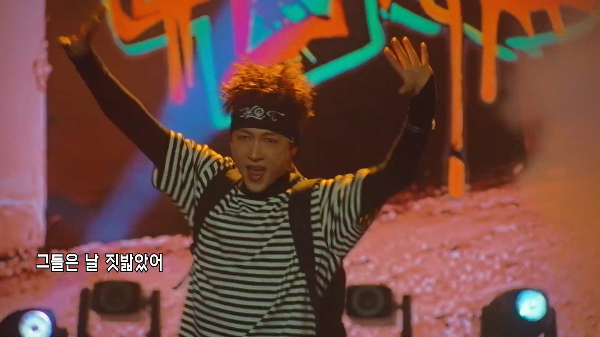 midnight_hyuk's tweet photo. 지금 무슨 일이 일어나고 있나요? https://t.co/S5wVak2ioH