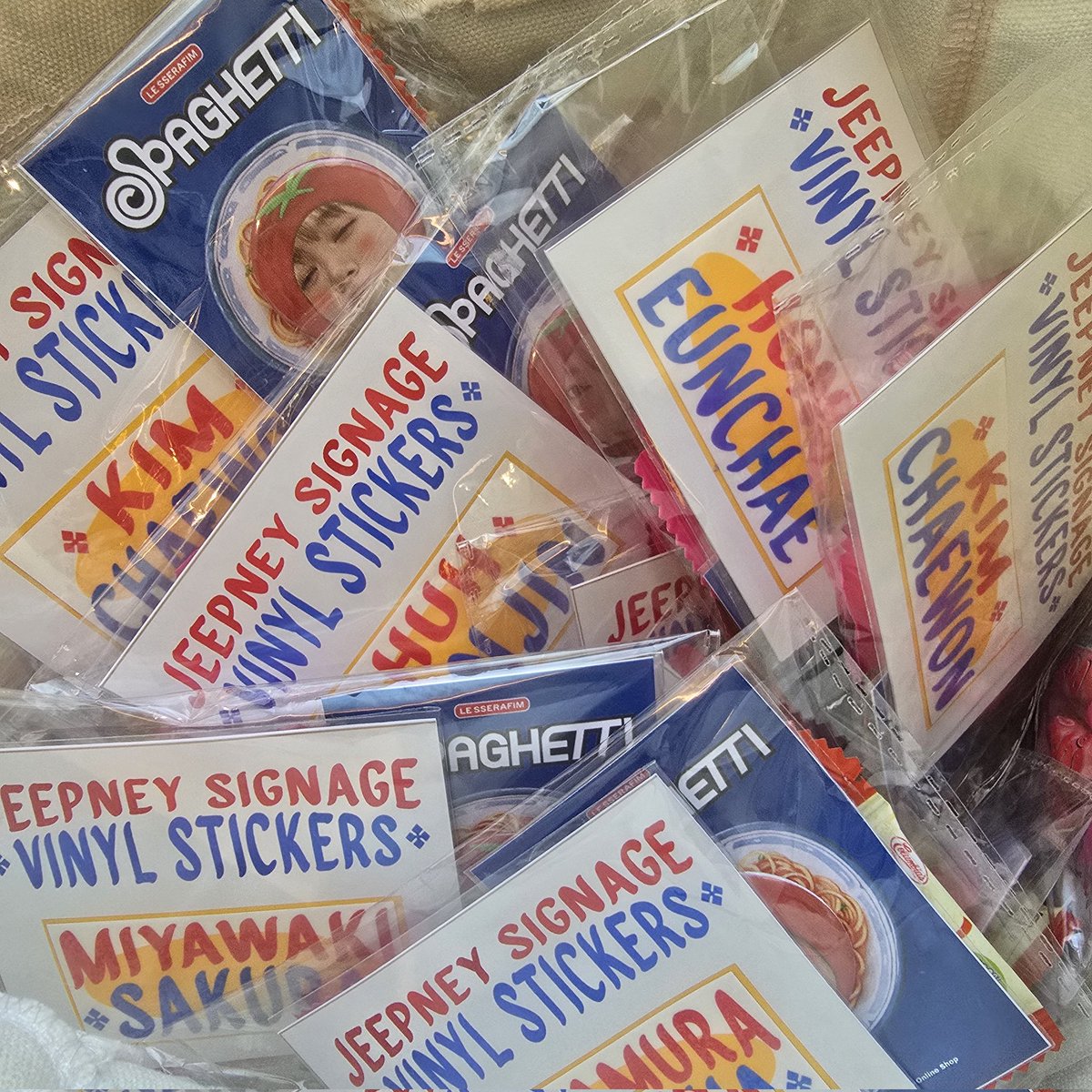 🔥 LE SSERAFIM TOUR 'EASY CRAZY HOT' ENCORE IN SEOUL 🔥
 
🎁 vinyl stickers, tomato pins &amp; filo candies - freebies by <a href="/gyusmile/">sha 🐧🐥🐯😽🌸</a>

🩵 limited qty
📍Jamsil Indoor Stadium
🗓️ 2/1

see y'all fearnots 🩵

#LE_SSERAFIM #르세라핌  
#EASY_CRAZY_HOT_ENCORE_IN_SEOUL