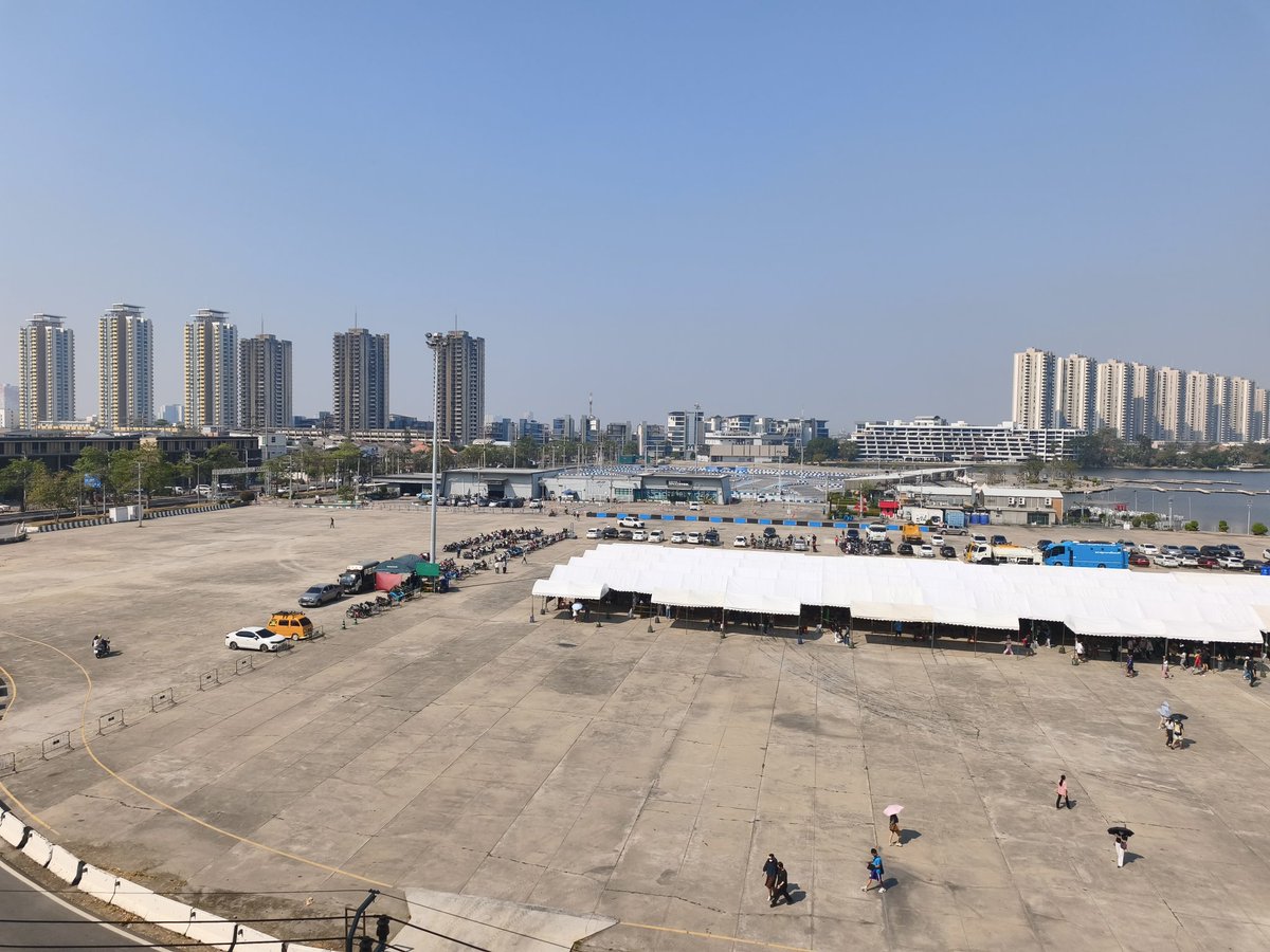 palitaholicc's tweet image. ใครที่มาเลือกตั้งนอกเขตที่  ริมทะเลสาบเมืองทองธานี
สถานที่อยู่บริเวณลานใกล้สถานีรถไฟฟ้าสายสีชมพู ทะเลสาบเมืองทองธานี
✅มีที่จอดรถ 
✅มีผังให้ดู หมายเลขตามจังหวัดของเรา
✅มีจุดประชาสัมพันธ์ทั้ง2ฝั่ง สอบถามเจ้าหน้าที่จะเดินหาง่าย

#เลือกตั้ง69
#เลือกตั้งล่วงหน้า
#เลือกตั้งนอกเขต