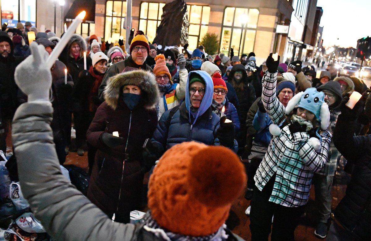 Dawn J. Sagert tweet media