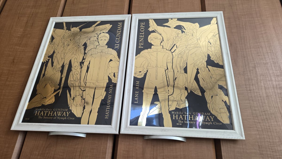 A3箔押しポスターをダイソーのパネルに入れてみました✨ なかなか良き