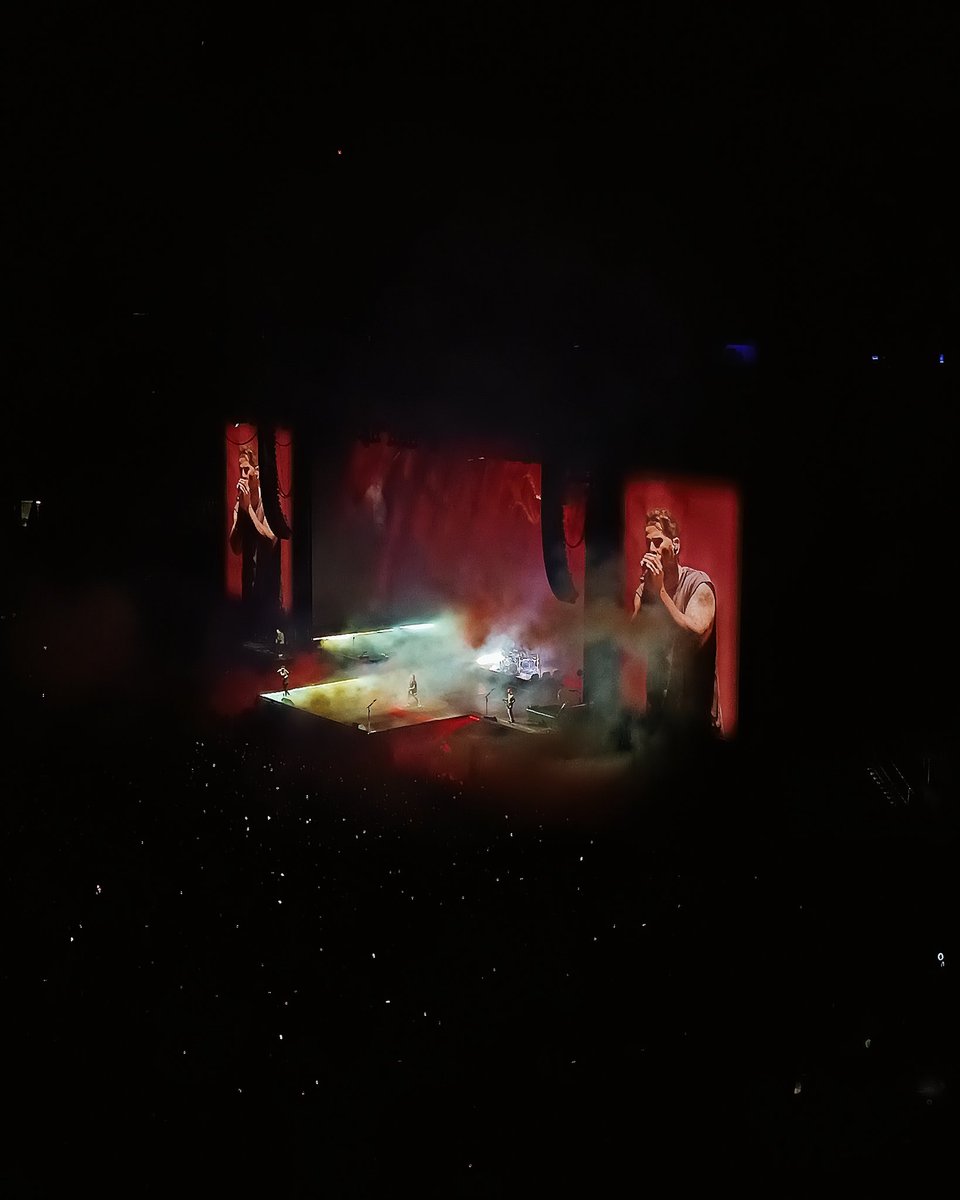 spectrebullet's tweet photo. Eu vou amar vocês pra sempre, Avenged Sevenfold. 🦇🖤 https://t.co/tJnK4WCKaa