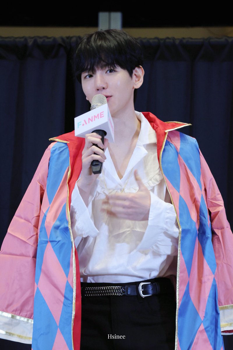 hsinee57's tweet photo. 260131 대만 팬싸

#BAEKHYUN #백현 #변백현 #ベッキョン
@B_hundred_Hyun https://t.co/Q3XpW4yRbi