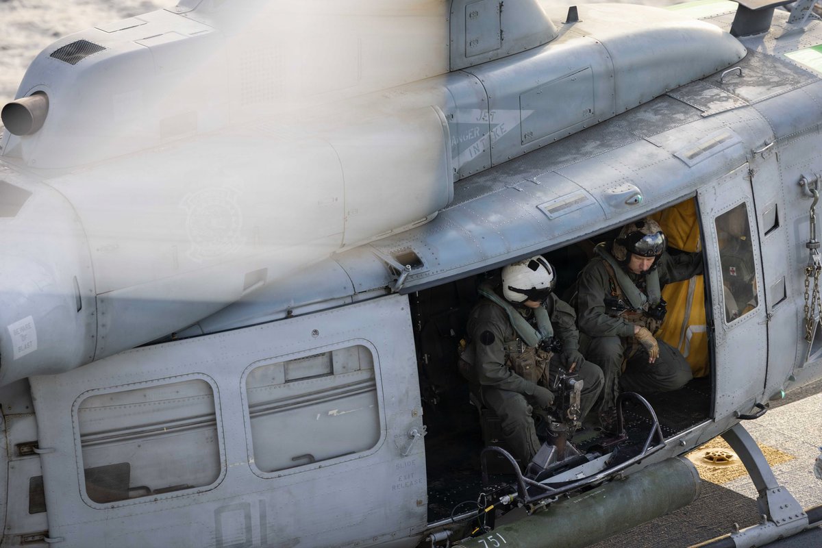 Official13thMEU's tweet photo. Train as you fight!
Led by #TheFighting13th, Marines and Sailors aboard the @USSMakinIsland conduct deck landing qualifications during #QUART 26.2. Realistic training is continuous and relentless to prepare for the unpredictability of combat operations.
@USMC @USNavy @1stMEF https://t.co/bLkRgr9hfS