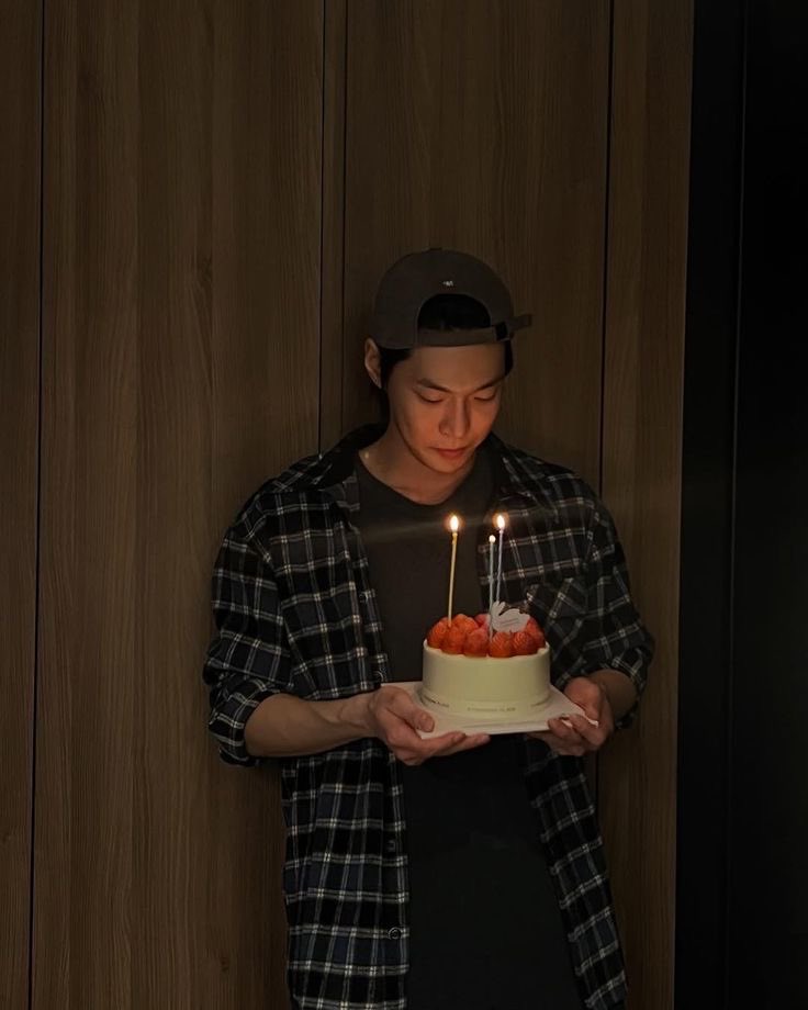 dripomierz's tweet photo. urodzinowy chlopak🎂✨ https://t.co/MvjV04SUzg