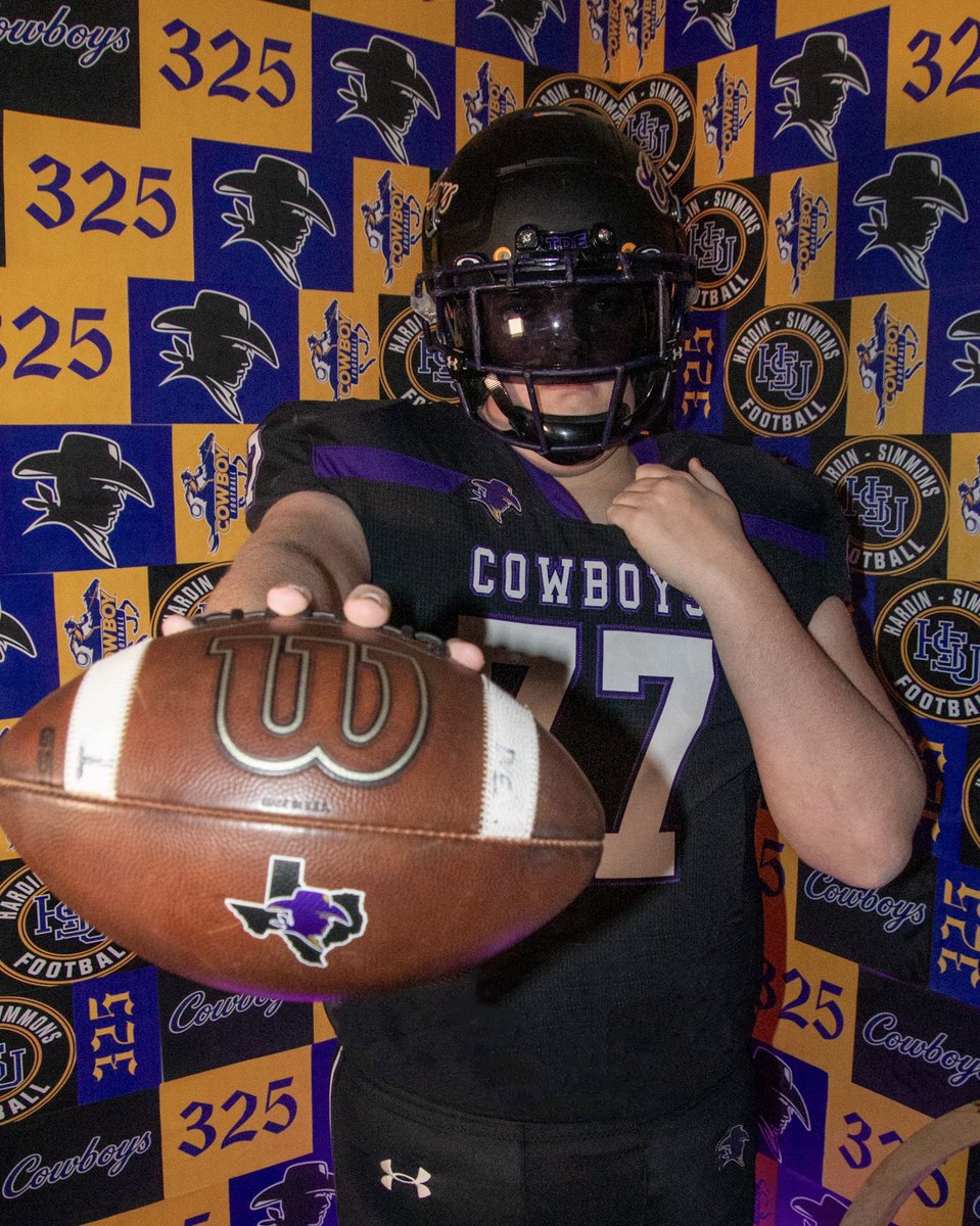 After a great visit with <a href="/HSUCowboys/">Hardin-Simmons Cowboy Football</a> l am blessed to receive an offer from Hardin-Simmons University!! <a href="/BurlesonHSU/">Burleson</a> <a href="/MattMitchellHSU/">Matt Mitchell</a> <a href="/PoteetFB/">Poteet Football</a> <a href="/TERRANCEORRII/">Terrance Orr II</a> <a href="/coachsims_/">Herschel Sims</a> <a href="/TheCoachMason/">Pat Mason™ M.Ed</a> <a href="/V_Rod13/">Victor Rodriguez, M.S.</a> <a href="/dirtyque2/">Coach Byrd, M.Ed</a>