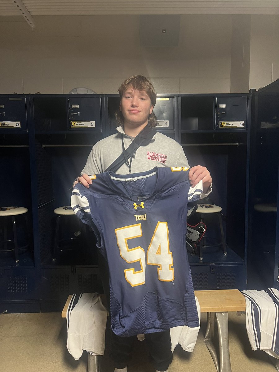 tylerfrantan54's tweet photo. Thank you @TCNJfootball for having me up for an official visit. I am extremely blessed to receive an offer.
@TylerMoody39 
@CoachBojo 
@masonhsmoller https://t.co/fmvPLmW0Hf