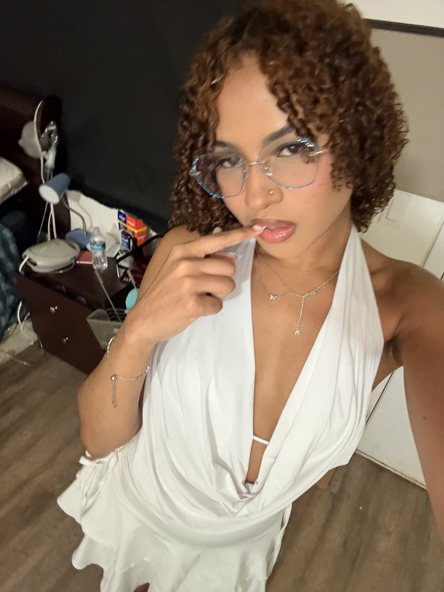 puRi♥︎︎ I like ur look