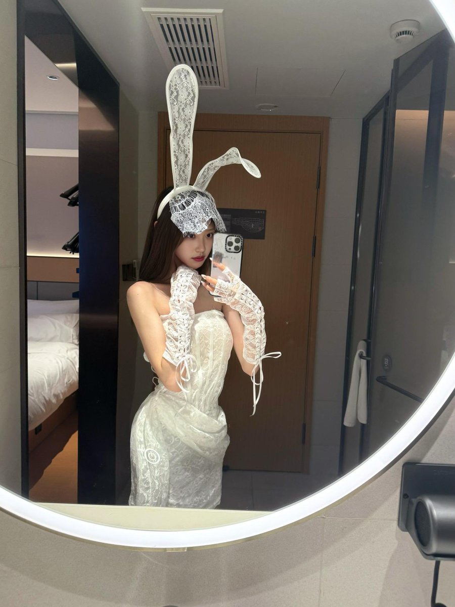 freya tweet media