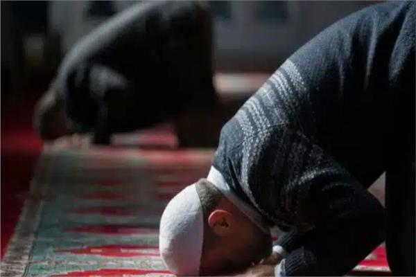 الحكم الشرعي لـ الصلاة عند الاستيقظ بعد فوات «الفجر» 