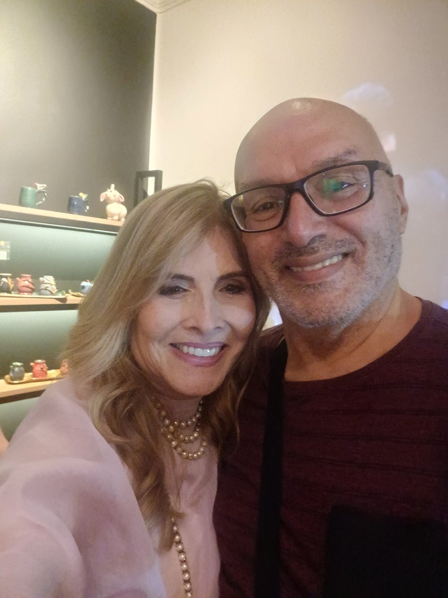 RobertoPalazzi7's tweet photo. Com Ritelza Cabral e Roberto Palazzi https://t.co/kbJ3WS4bMo
