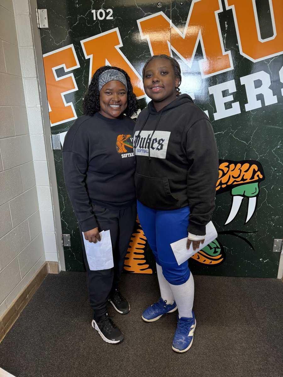 Janay2030's tweet photo. I enjoyed my camp experience at FAMU today. I definitely want to thank Coach Beall, and Coach Hurtado for hosting a fantastic camp! 
@bbeall0628 @FAMU_Softball @DukesFlowers @JessMargarita https://t.co/O8wwAdRyGc