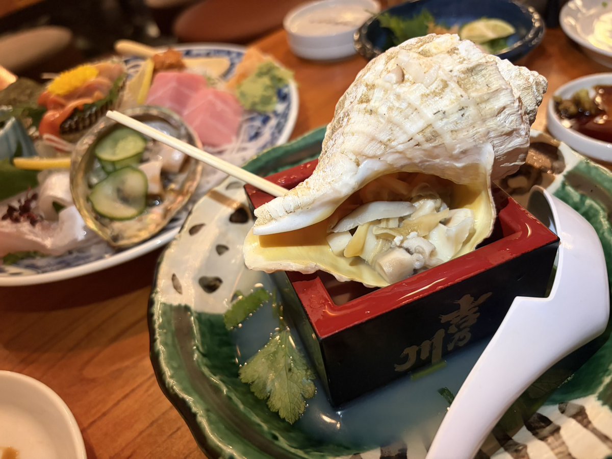 S2xmiidaa_S2's tweet photo. 昨日はたくさん食べて飲んで楽しかった🧜‍♀️💙 https://t.co/3aAKG05mAI