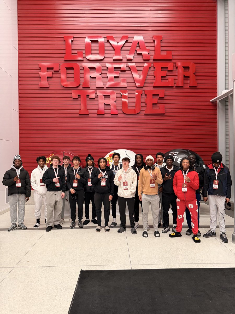 Jayden__Russell's tweet photo. Thank you to Iowa State University and the coaches for having our Student athletes for a visit! @BCfootballHF #JuiceElite 

Thank you @Coach_LeDoug &amp; @RickyCiccone for making this possible. We are excited to be back on campus! 🔴🌪️

@BreeceH https://t.co/Q5K1zQKOTQ