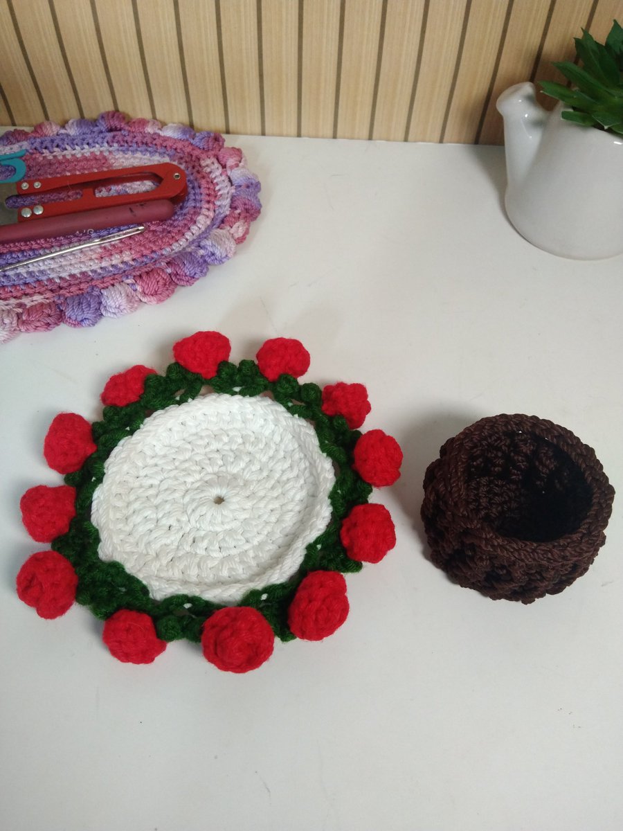 Flower bucket coaster 💐
Kira kira lucu pake warna apa lagi ya?
💰: only 25k (ready stock but limited)
s.shopee.co.id/3VePkiYUYS