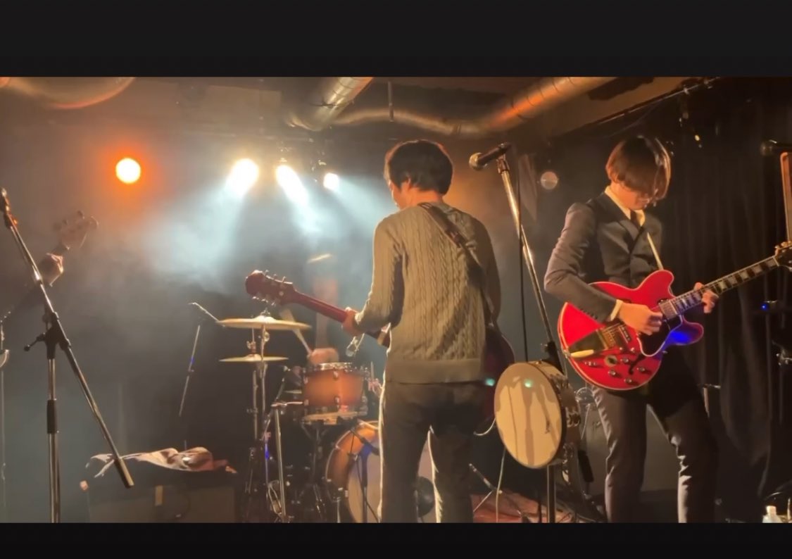 昨日のライブ映像
この画角だともはやGibsonのES-355にしか見えなくて最高