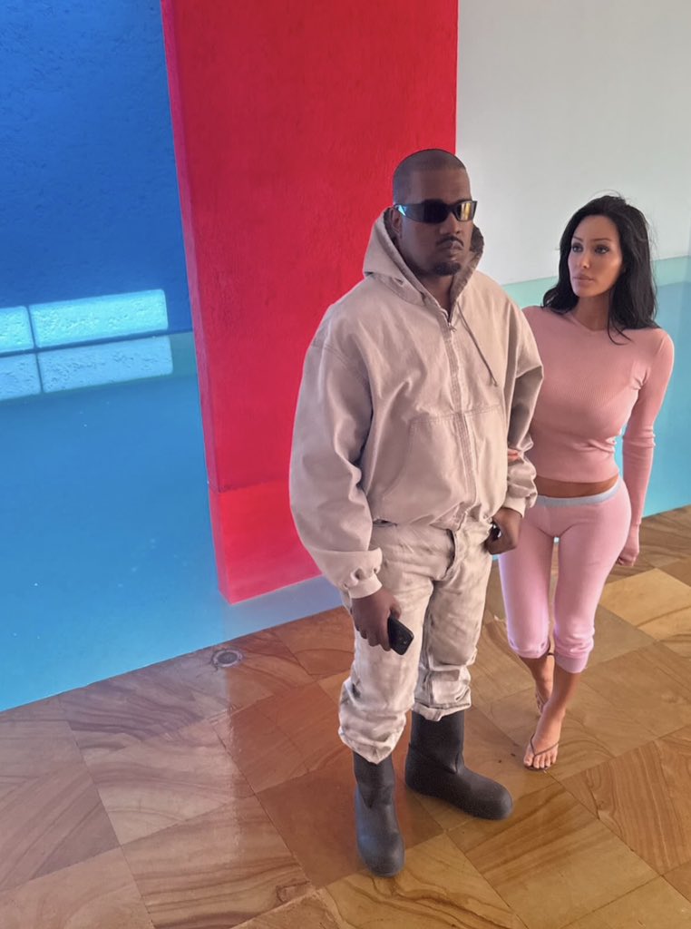 Ye Updates (Fan Account) tweet media