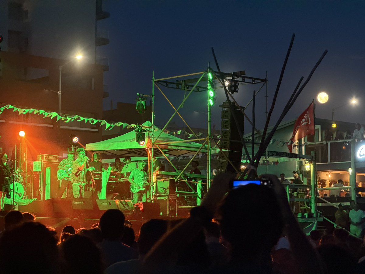 31 de enero en #MonteHermoso,
pies en la arena y <a href="/nonpaoficial/">Nonpalidece</a> ❤️‍🔥

Aguante Monte!