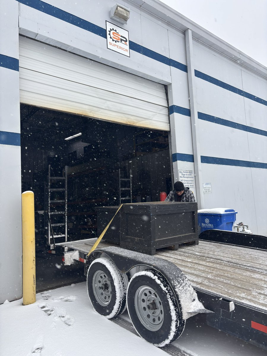 spr_tool's tweet photo. When the weather turns and every minute counts, Superior has the specialty tools and equipment you need. Proud to support ARC Services with much-needed equipment in South Carolina during this storm. Stay safe out there. #Superior #SPR #portablemachining #onsitemachining https://t.co/36b6rtg5Yq