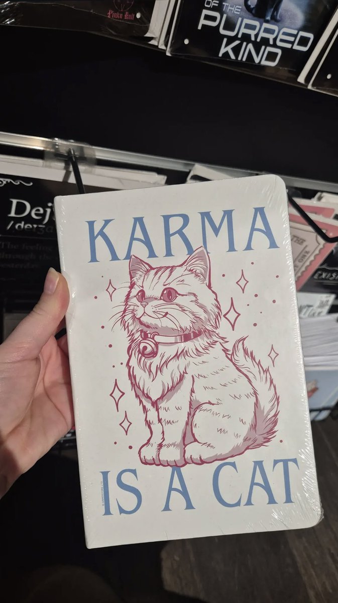 Joblessgurl's tweet photo. Just found this gem in the bookstore and now I NEED it https://t.co/BmORjnydh5