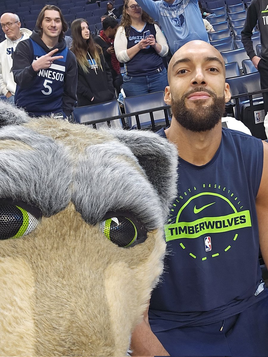 Wolves Crunch tweet media