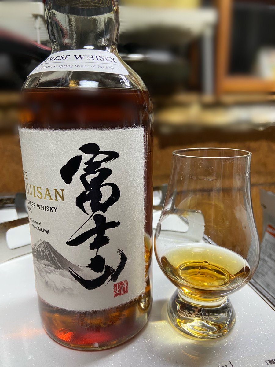 1月を写真4枚で振り返る 酒 酒 酒 酒 未開栓の酒を開栓しまくった1月