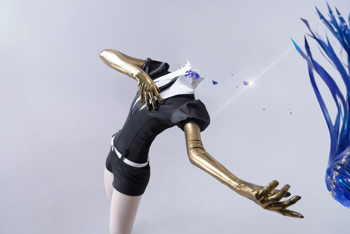 ーCosー
宝石の国/ Land of the Lustrous

        ･
        ･

Phospho
　　phyllite

       +

    Shell
   Agate

       +

   Gold
Platinum

       +

Lapis
　　lazuli

       ||

      ？

       ･
       ･

━━━
？/Giran
Photo/<a href="/nizakana555/">にざかな🐟</a>
 #宝石の国コスプレ部