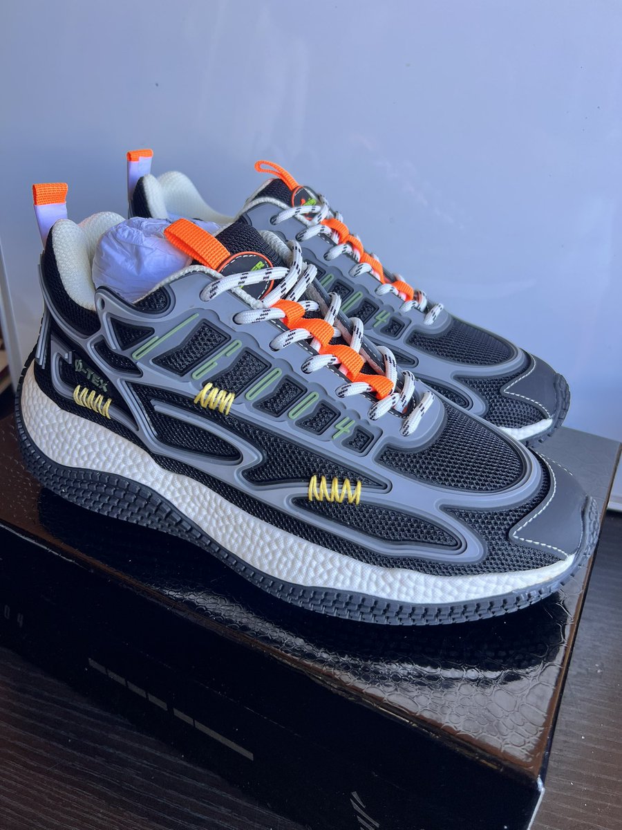 I have a brand new pair of size 8 of 004 stealth <a href="/JohnGeiger_/">John Geiger</a>’s for sale. Looking for a happy home. 

P.S. I would happily trade for stealths in a size 9 :)