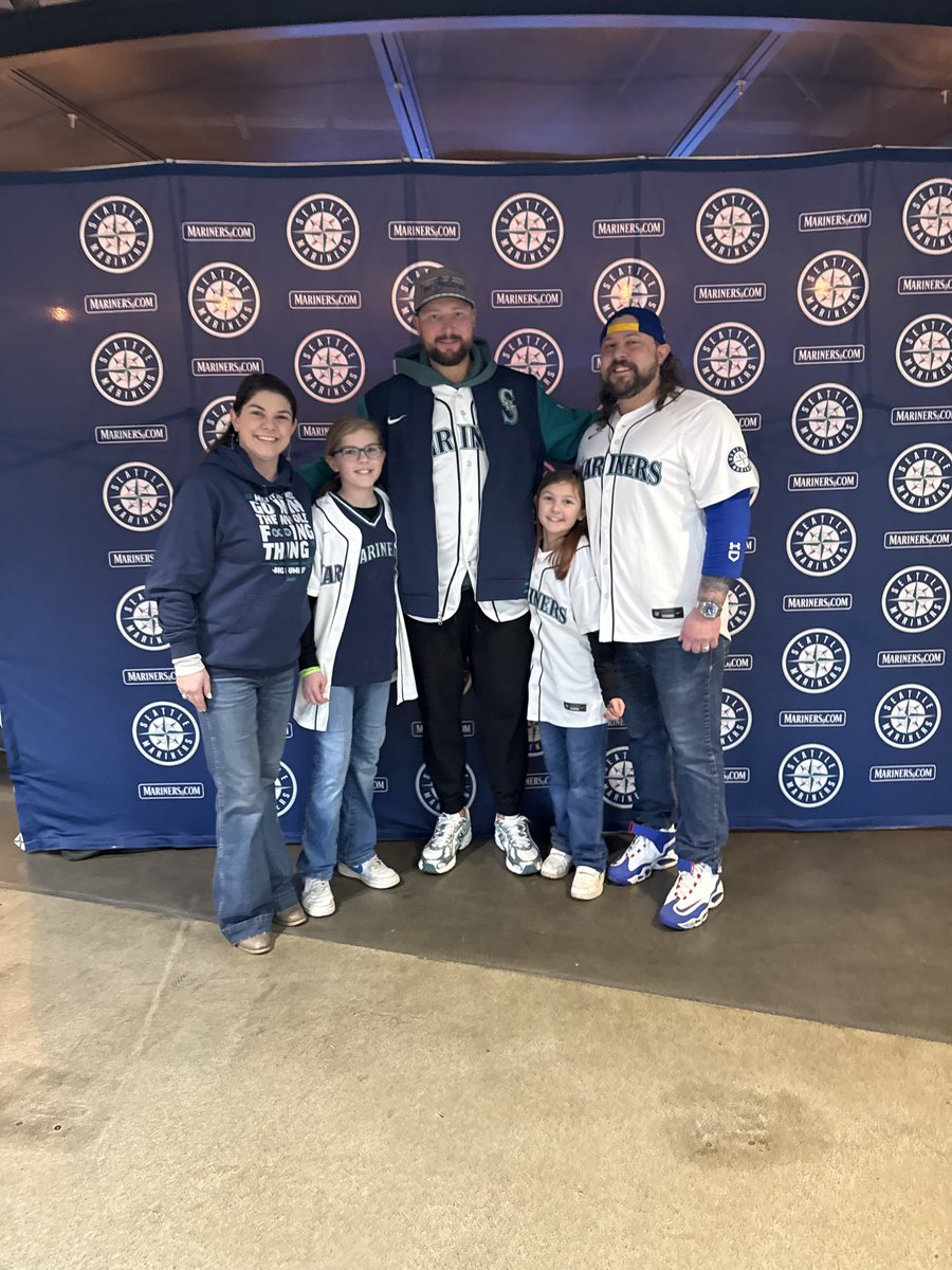 Aim-Assist Andy tweet media