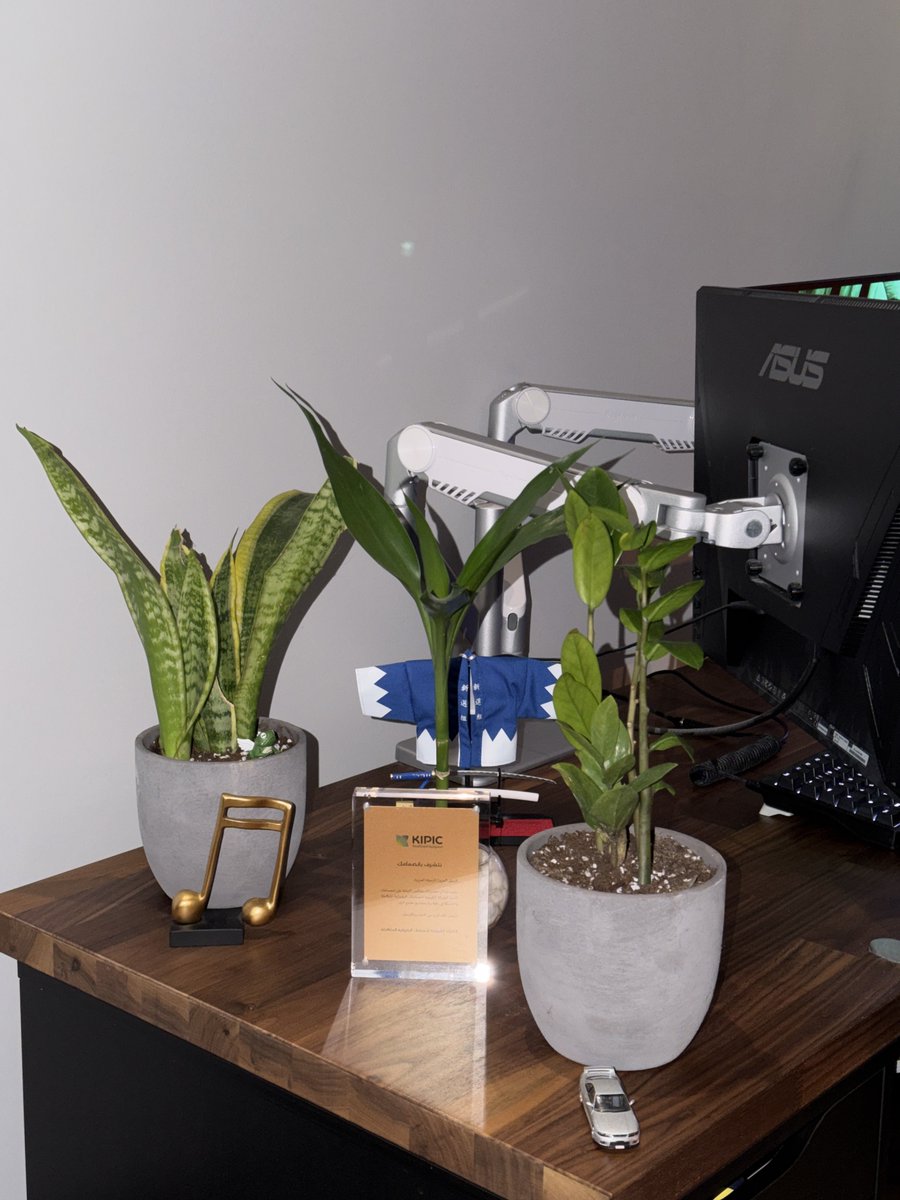 ALIENOx7's tweet photo. setup update 🌿
added more plants https://t.co/lN3Rt8qHo7