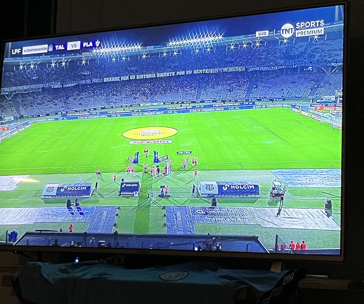 Sábado 22:15 mañana es día no laboral para el 90% de sus hinchas. 

Gigante por su gente che.