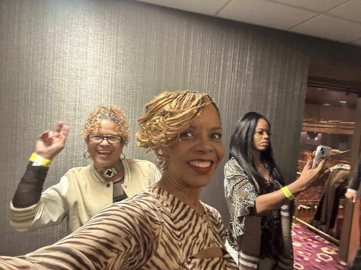 Denise Douglas tweet media