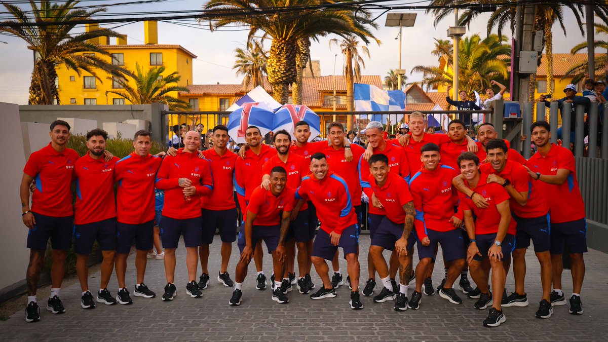 Cruzados's tweet photo. Todos unidos por la UC ⚪🔵

¡Vamos #LosCruzados por este 2026! 👊 https://t.co/KGiroP3YSP