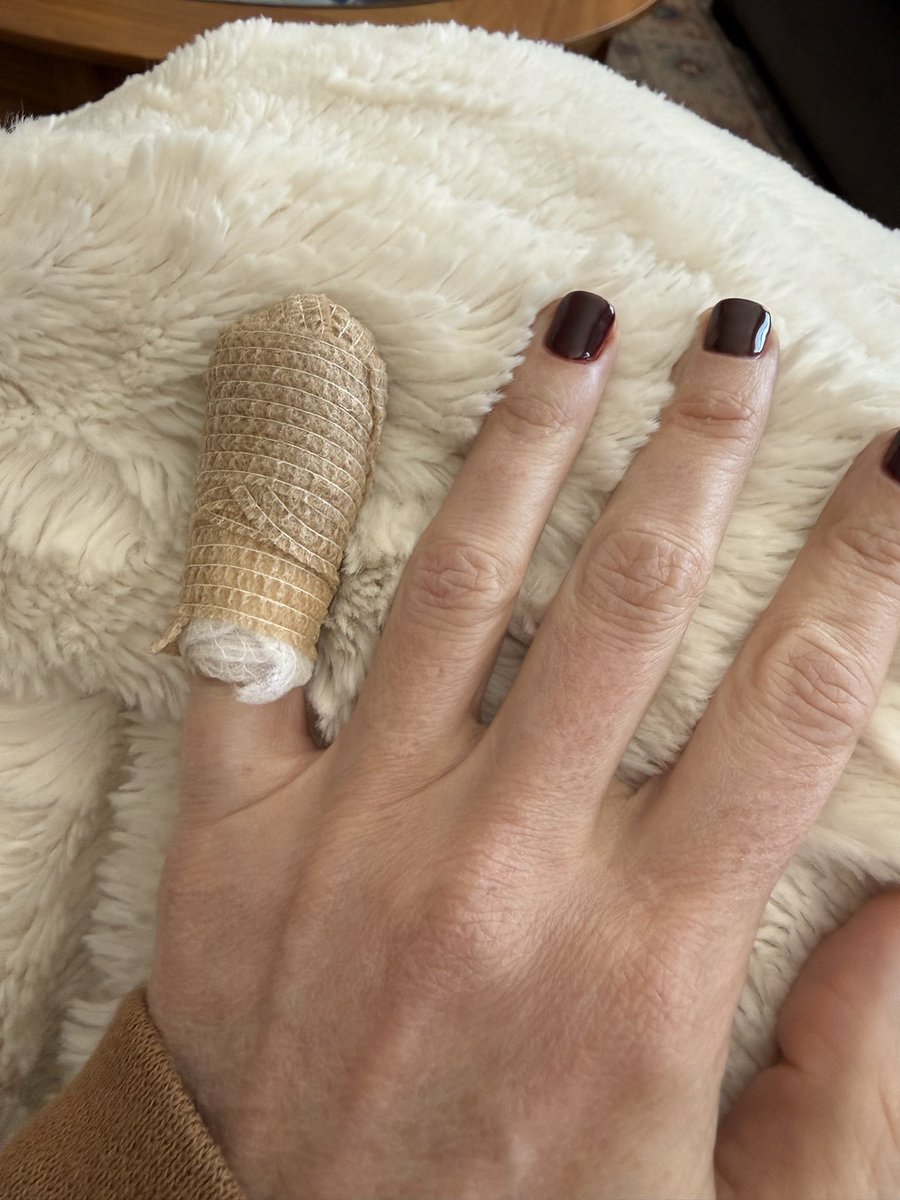 Rebecca Lavoie tweet media