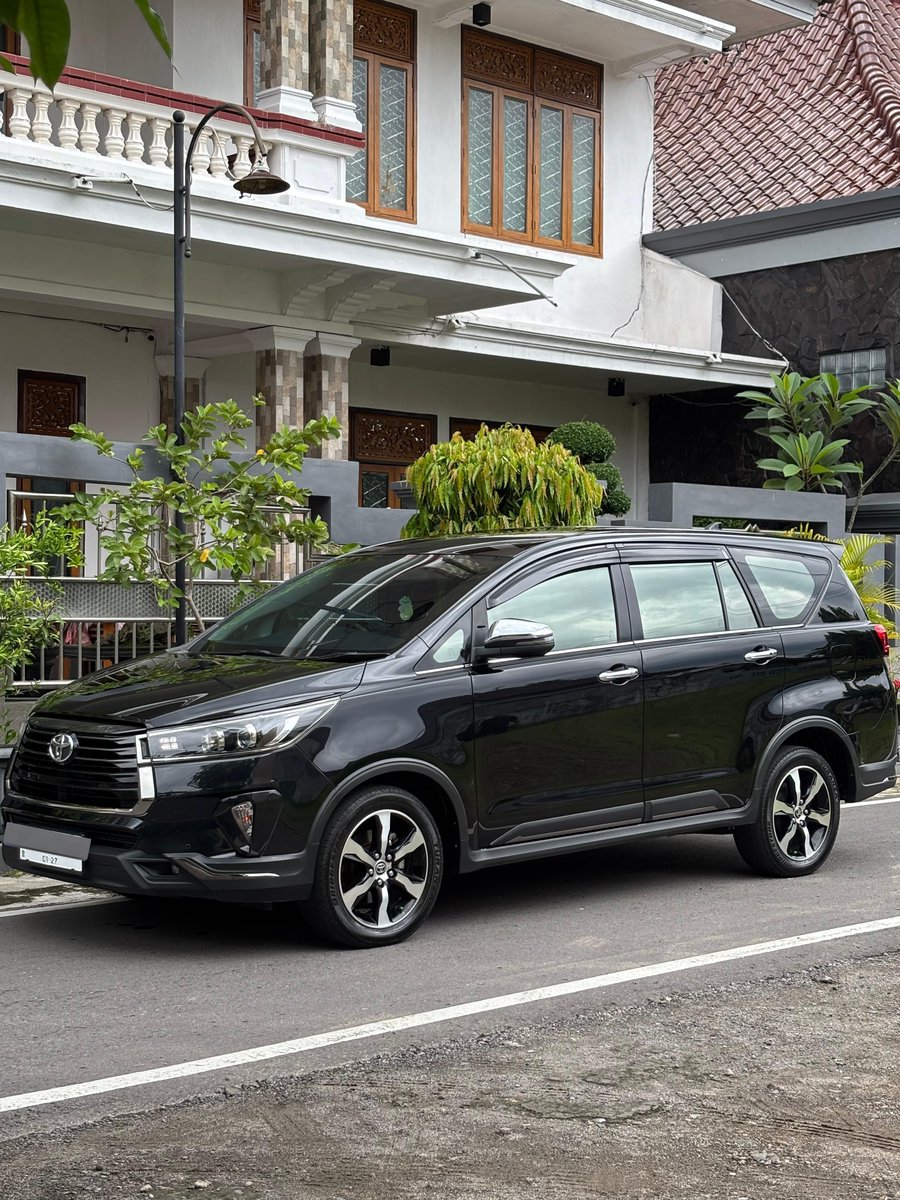 MasMasBiassaa's tweet image. Sebenernya gausah dibahas yang gimana gimana juga nih mobil udah tentu orang pada tau alias kita semua pasti udah pada apal sama bentukan si Venturer ini, nothing special, just another Toyota yang punya nilai depresiasi paling rendah di Indonesia

Intinya sih dont expect too much…