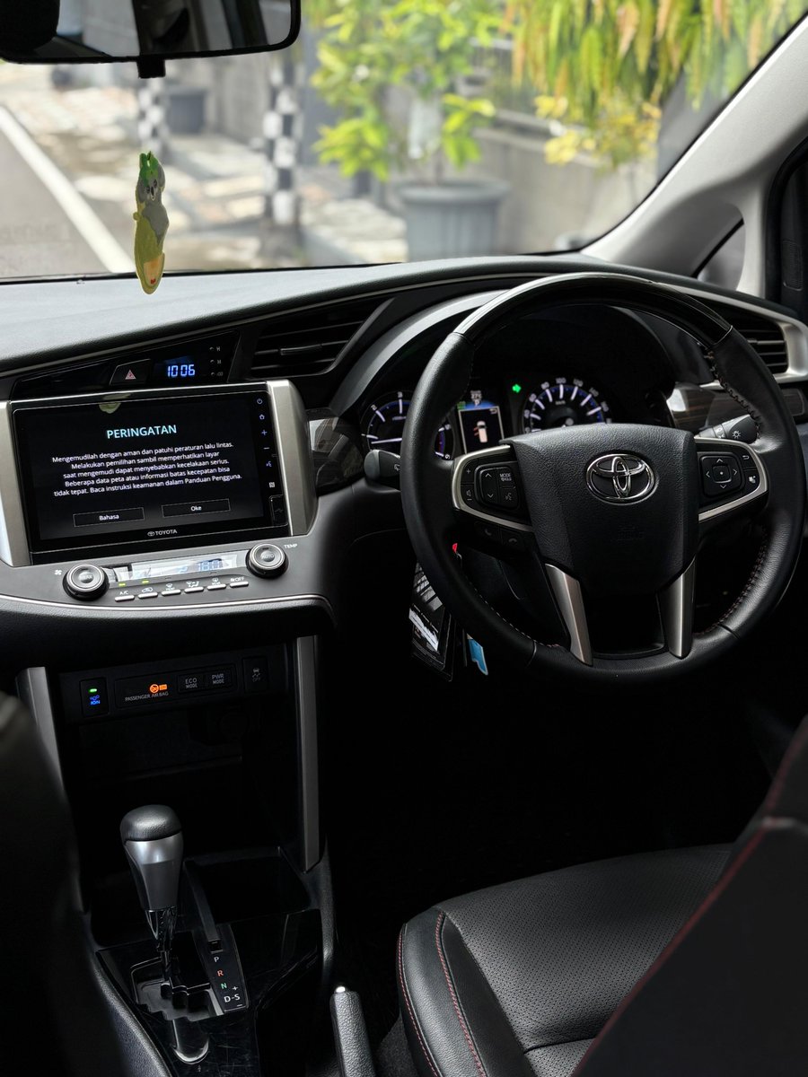 MasMasBiassaa's tweet image. Sebenernya gausah dibahas yang gimana gimana juga nih mobil udah tentu orang pada tau alias kita semua pasti udah pada apal sama bentukan si Venturer ini, nothing special, just another Toyota yang punya nilai depresiasi paling rendah di Indonesia

Intinya sih dont expect too much…