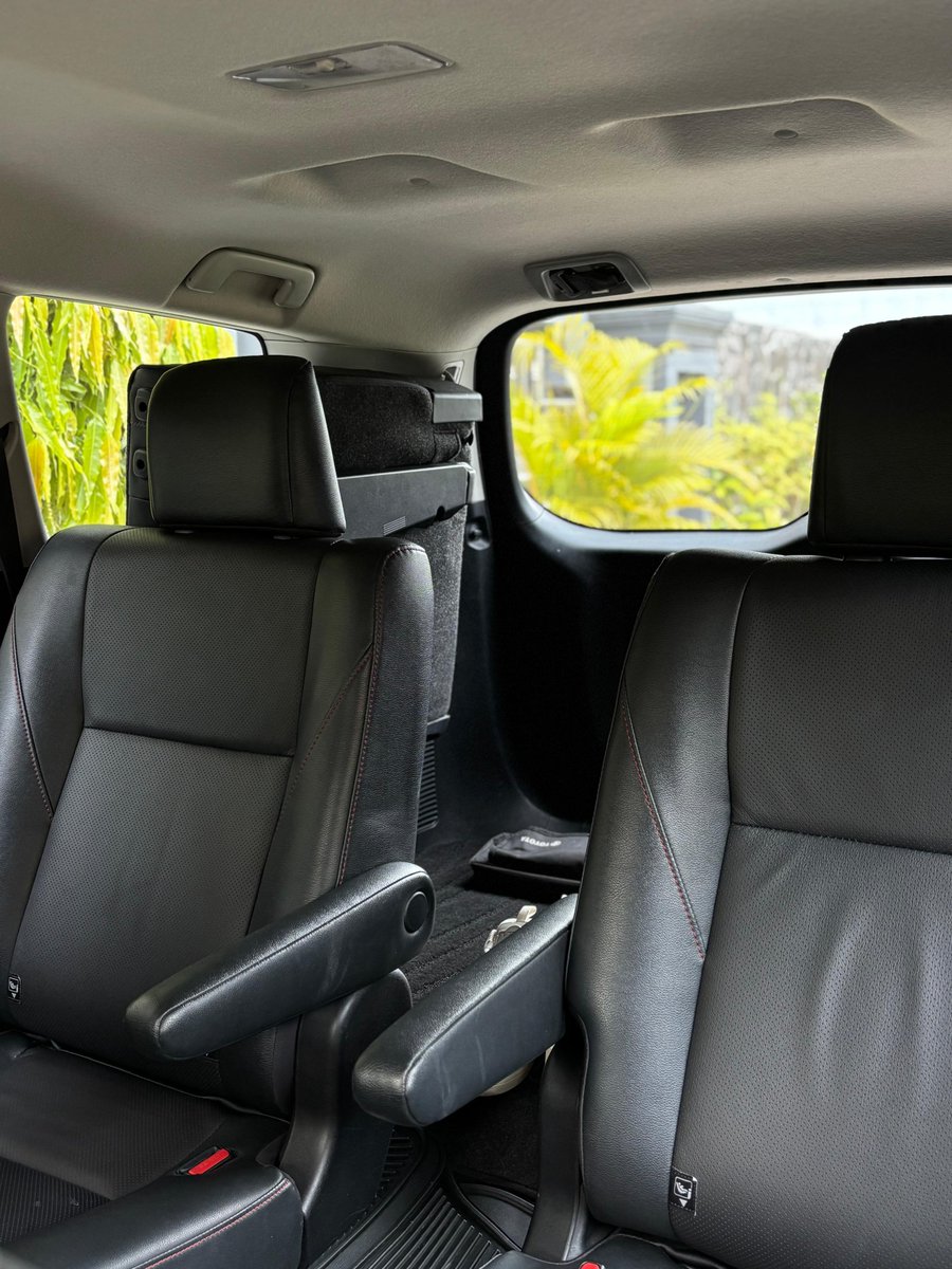 MasMasBiassaa's tweet image. Sebenernya gausah dibahas yang gimana gimana juga nih mobil udah tentu orang pada tau alias kita semua pasti udah pada apal sama bentukan si Venturer ini, nothing special, just another Toyota yang punya nilai depresiasi paling rendah di Indonesia

Intinya sih dont expect too much…