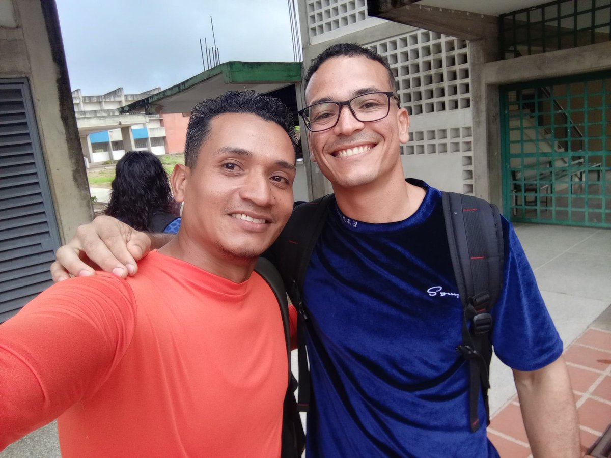 JCaripe1's tweet photo. Este 30de enero. La Universidad De los Maestros Upel-Ipm, se vistió de Democracia con la elección nuestros candidatos de la plancha 1 al consejo Directivo. Fue un placer apoyarlos muchachos sigan construyendo camino hacia la mejor Universidad.
@VoluntadPopular
@sandraalfaro https://t.co/G1gGcxxlDB
