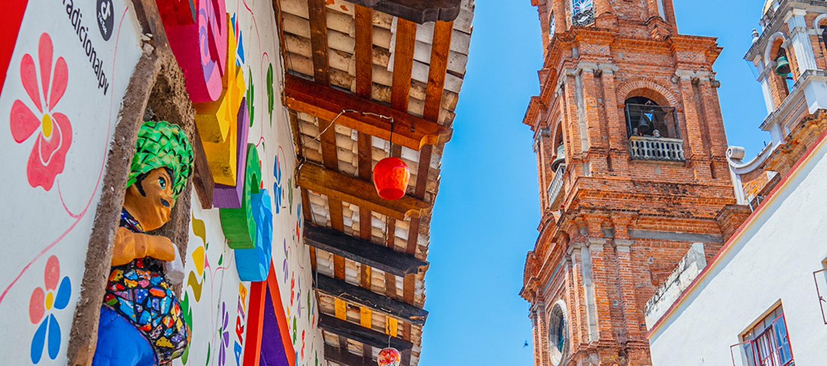 Puerto Vallarta combina cultura vibrante, naturaleza y aventura en un solo lugar. Momentos únicos que solo aquí puedes vivir. 🌴🍹
.
.
🔗 pinnacleresortspv.com/es/blog/experi…
.
#puertovallarta #luxuryresorts #vallarta