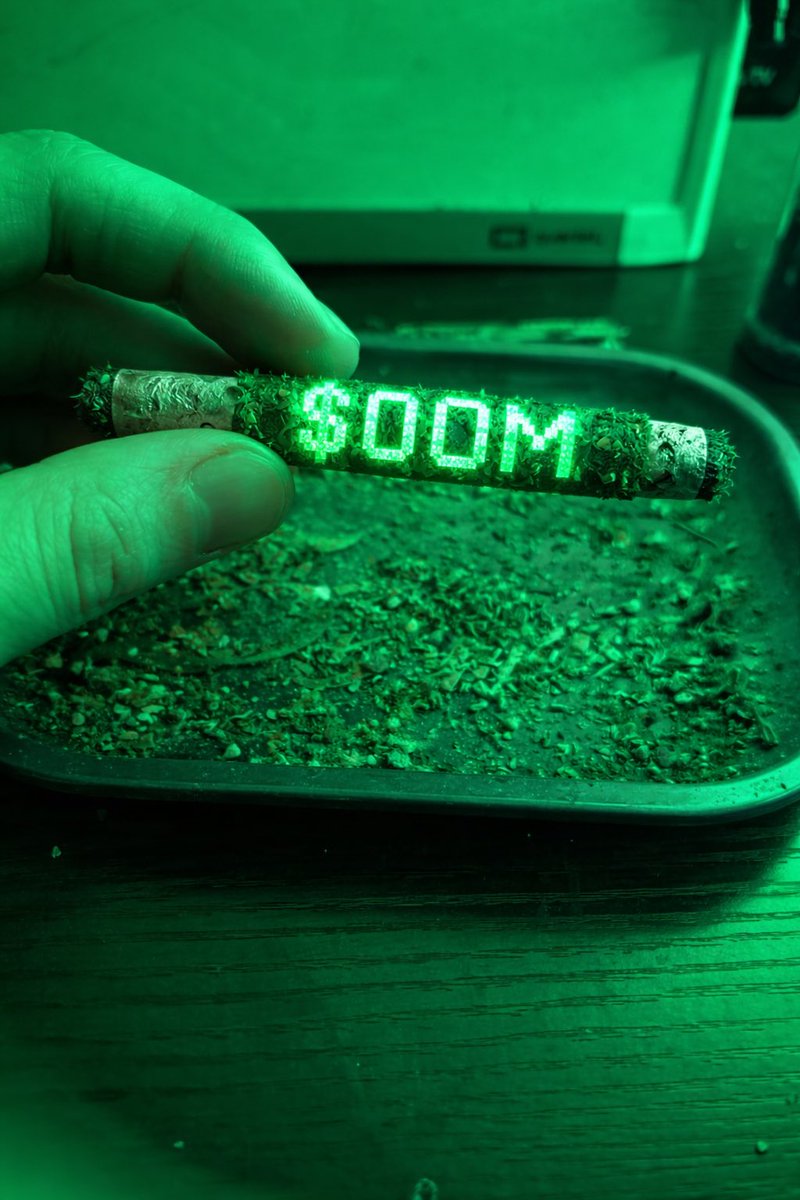 trenchmadeworm's tweet photo. Bout to fire up that $00M og 🔥🔥 https://t.co/5wKQuCscSz