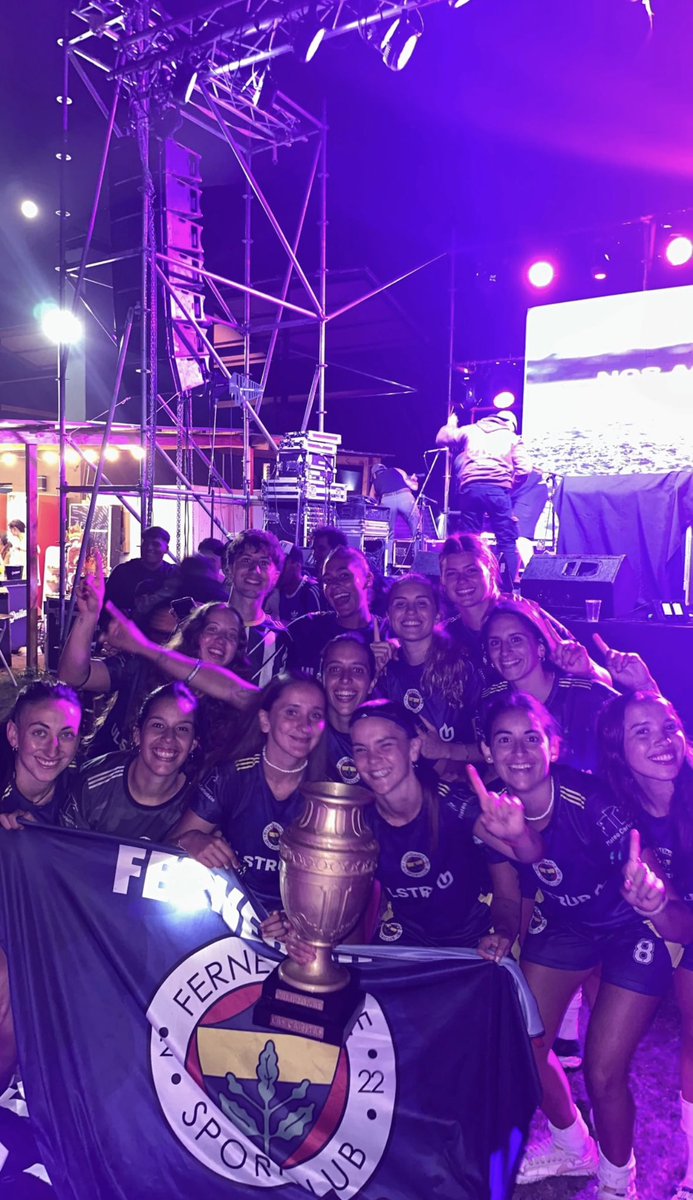 Bu bizim ilk kupamız! 💛💙🏆