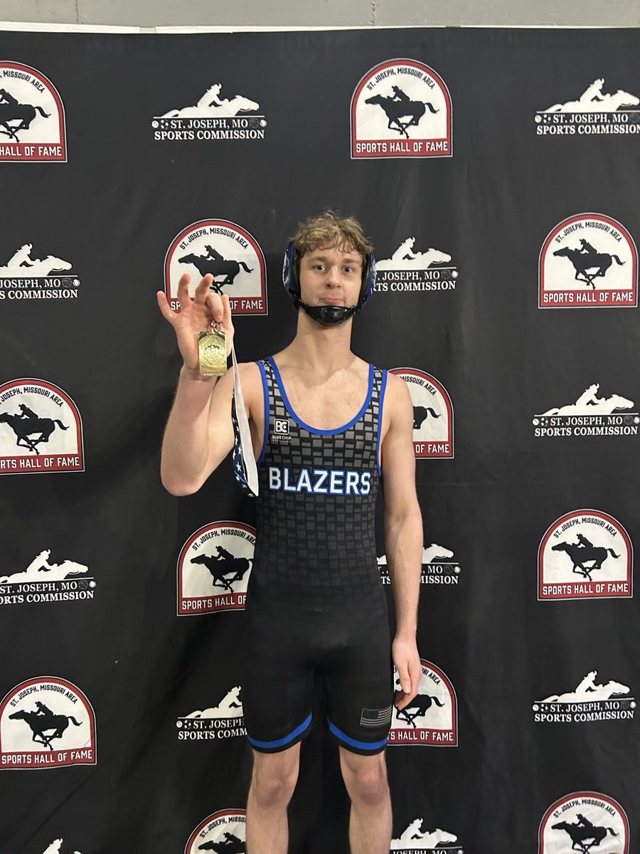 GEwrestling's tweet photo. GEHS Boys went to St. Joe, MO to Throwdown 💪���‍♂️

The Blazers wrestled well, taking 4th out of 20 teams as a group.

🥇 Kase Hammers, Roman Clouse
🥈 Landon Sweat
🥉 Parker Rundell, Diego Garcia De La Cruz
4️⃣ Ashton Cupp
5️⃣ Griffyn Fisher
6️⃣ Claudio Teran https://t.co/flyZ89ZuaU