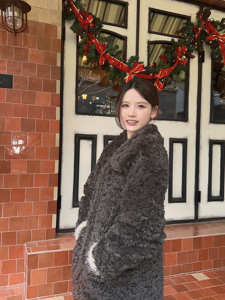 지윤언니 2월도 잘 부탁해💕💕

#사랑스럽지윤
#누구보다_빠른_2월_최애선정