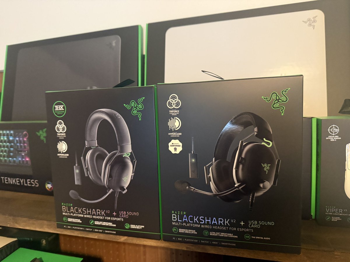 auru_ta's tweet photo. 届いた〜BLACKSHARKの旧タイプ〜
Razerさん、マイク取り外しタイプの有線白ver出しませんか?
あとストリームデックの白verと、、
一番望んでるのは、XLR端子のマイク、、、ダメ?(´>∀<`)ゝ
#Razer
#RazerJP https://t.co/NUFkDudahP