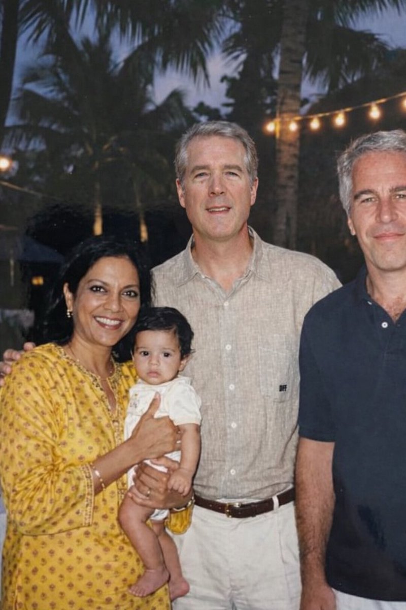 MarkPopeBurnerX's tweet image. Doug Shows was on the island