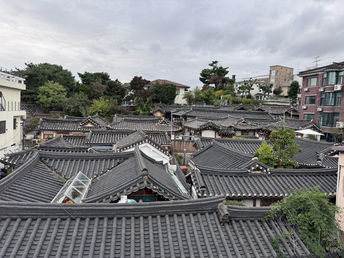 부동산 카르텔과의 전쟁을 앞두고 문득 한비자가 한 말이 떠오릅니다. “개혁가는 기득권의 저항이나 군주의 무능으로 인해 죽음을 피하기 어렵다.” 그래서 개혁의 뜻을 품은 정치는 목숨을 걸고 하는 것이라 했습니다.  

개혁가의 목숨이 위태로운 이유는 무능해서가 아니라 너무 정확하게 건드리기