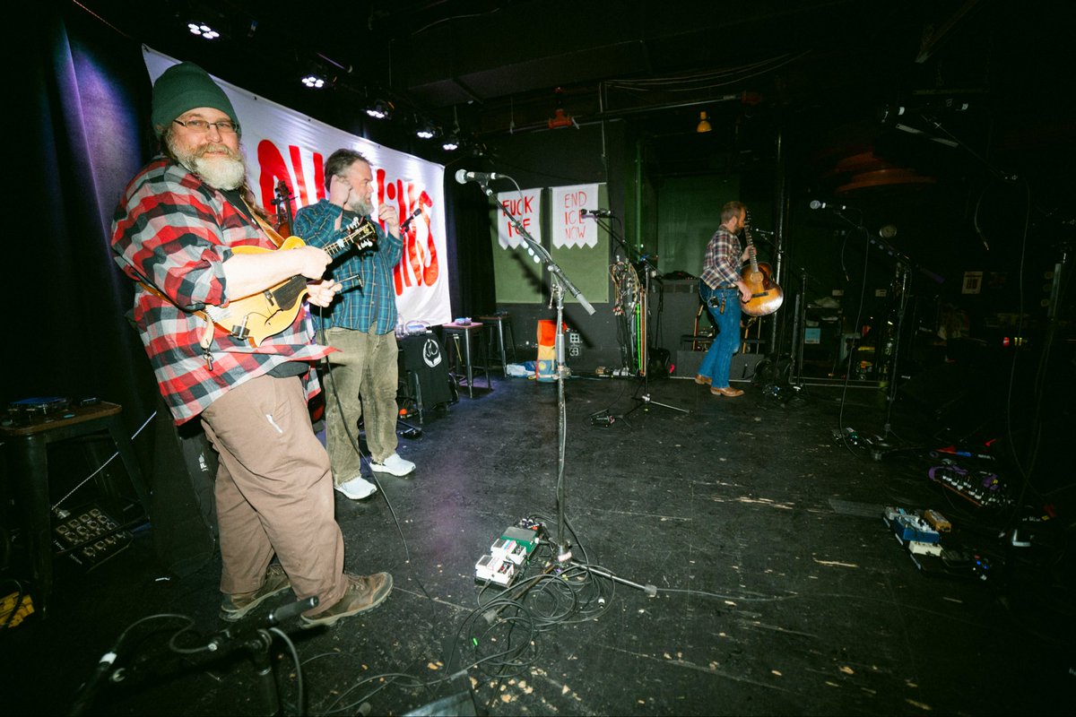Trampled by Turtles tweet media